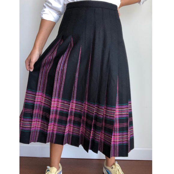 Pendleton Dresses & Skirts - Vintage Pendleton wool plaid pleated skirt W30